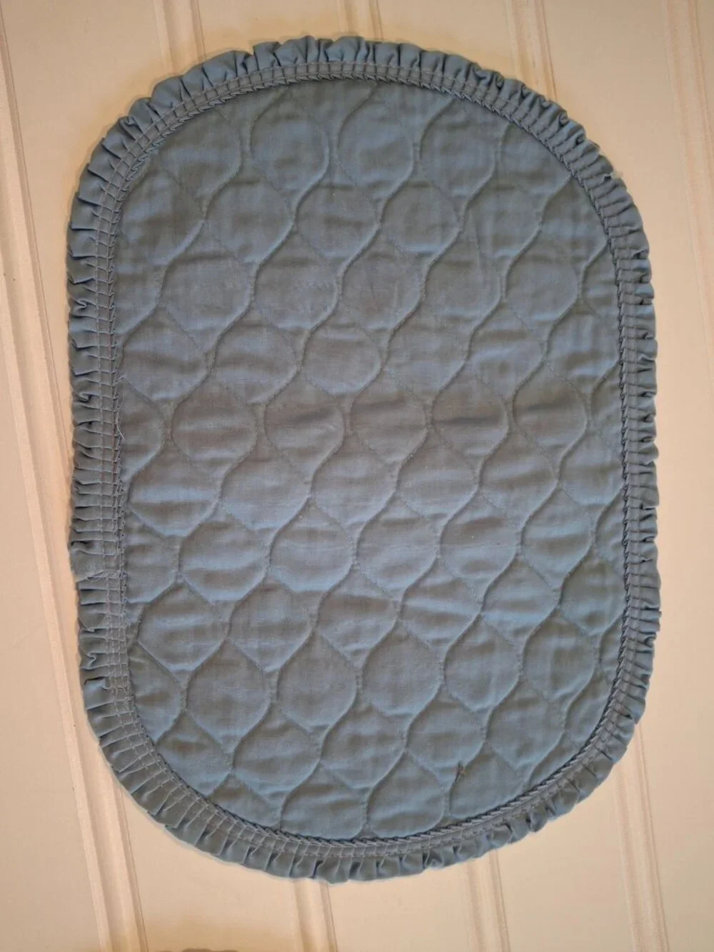 Set of 4 Blue Quilted Oval Placemats Ruffle Trim Farmhouse Cottage Chic